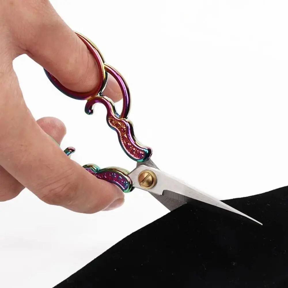 Pretty Zinc Alloy Embroidery Scissors Vintage Floral Pattern Sewing Scissors Sharp Gradient Handle Craft Scissors Art Work
