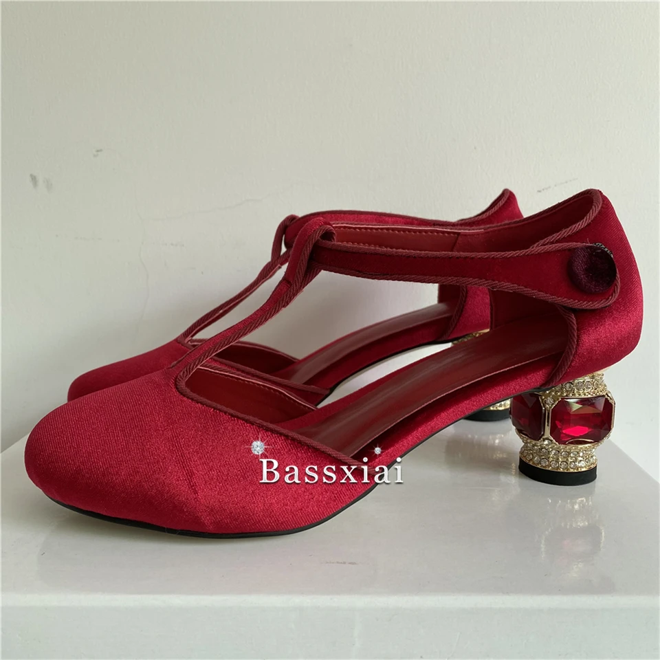 Luxury Velvet T-Strap Women Pumps Jeweled Rhinestone 6cm Heel Round Toe Side Cut Outs Spring Autumn Banquet Shoes Woman