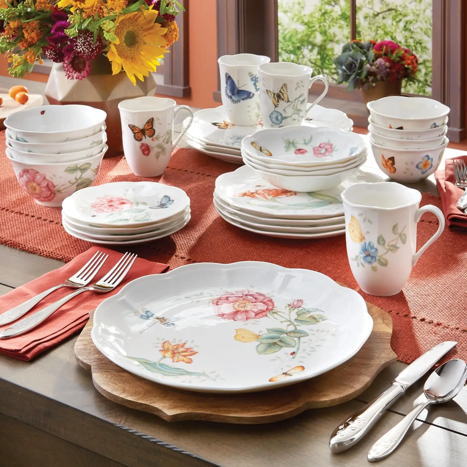 865075 Butterfly Meadow 28-Piece Dinnerware Set, White