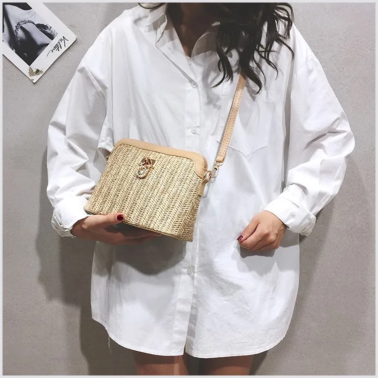 Casual chain straw bucket bag, ladies summer crossbody rattan beach ladies shell travel woven vacation fashion shoulder bag