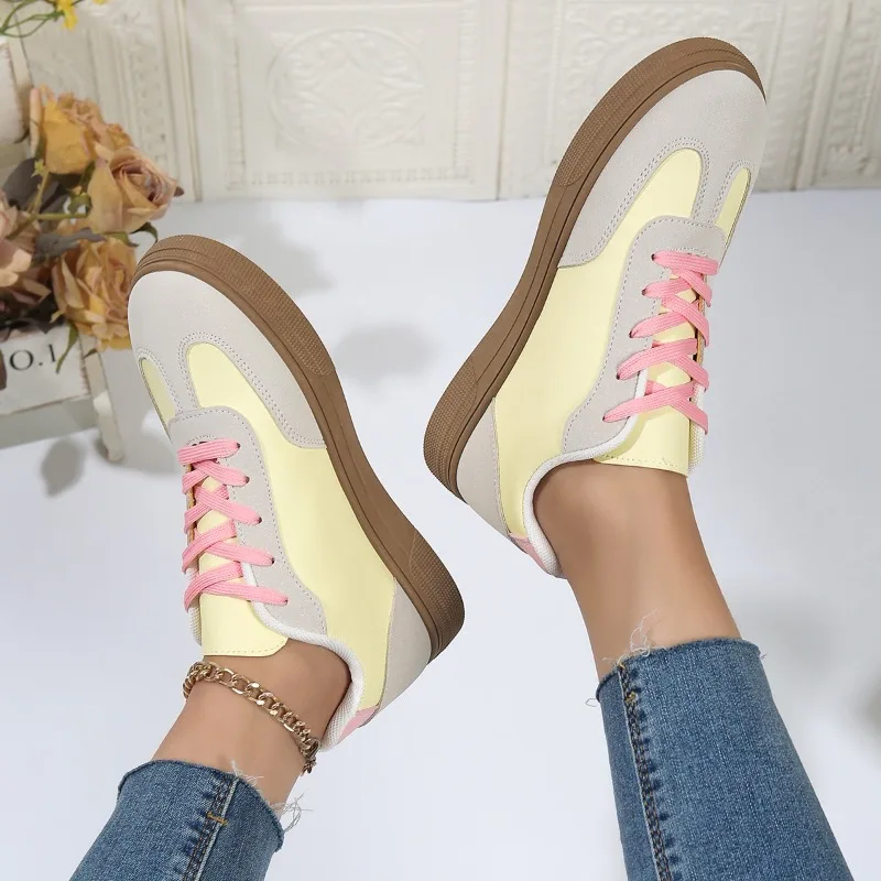 

Легкие повседневные кроссовки с цветными блоками для женщин, 2026, новые модные суперпопулярные кроссовки на шнуровке