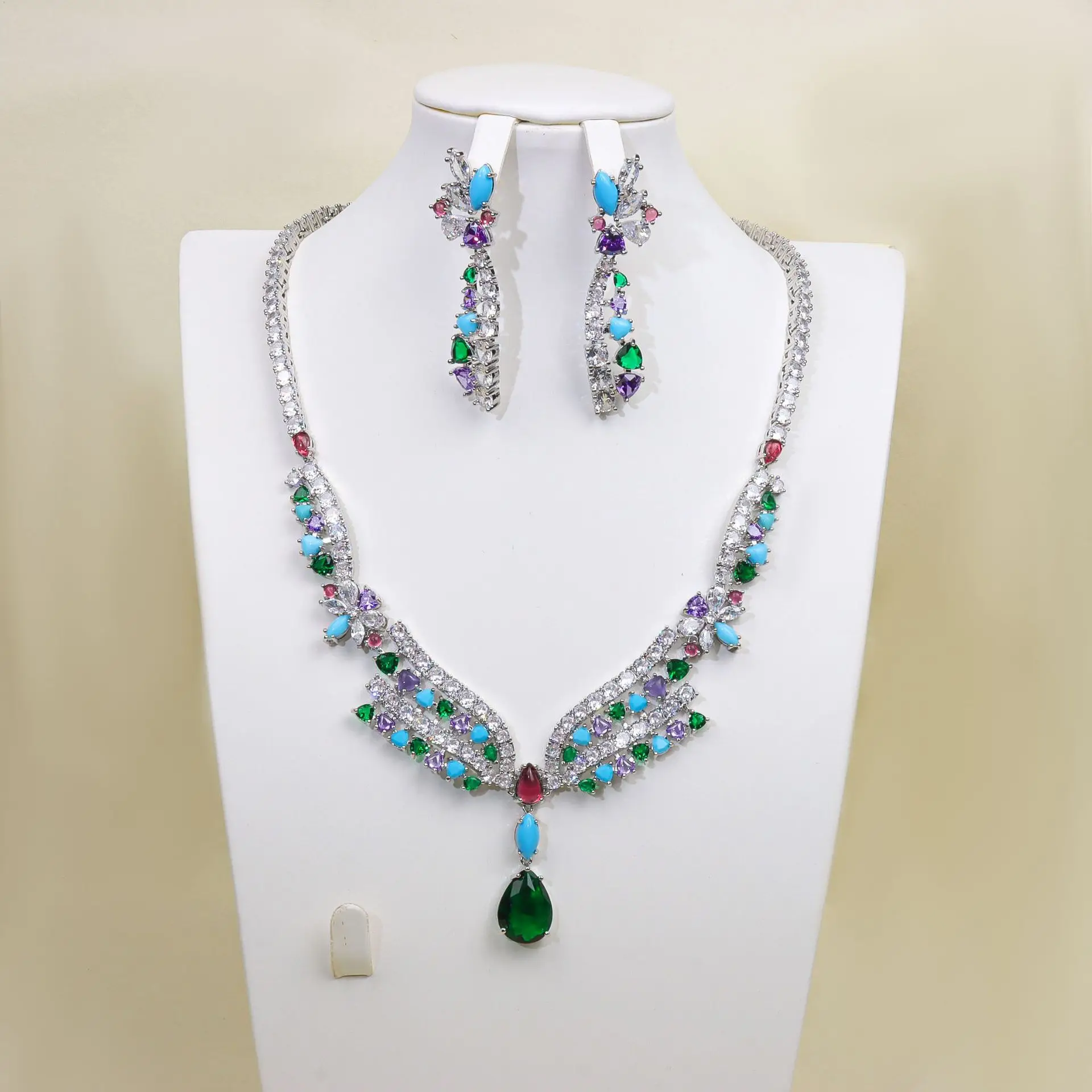 

Women's Irregular Zircon Rhinestone - Shaped Necklace and Earrings Set, Party Gown Jewelry, Ideal Gift for Jewelry Lovers