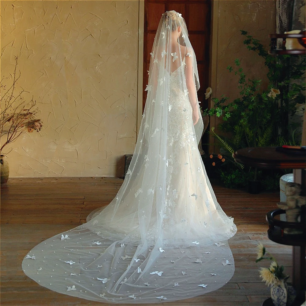

Elegance Ivory Cathedral Veil with Cut Edge Wedding Veils Pearl Butterfuly Bridal Veil Wedding Dress Wedding Supplies Marriage