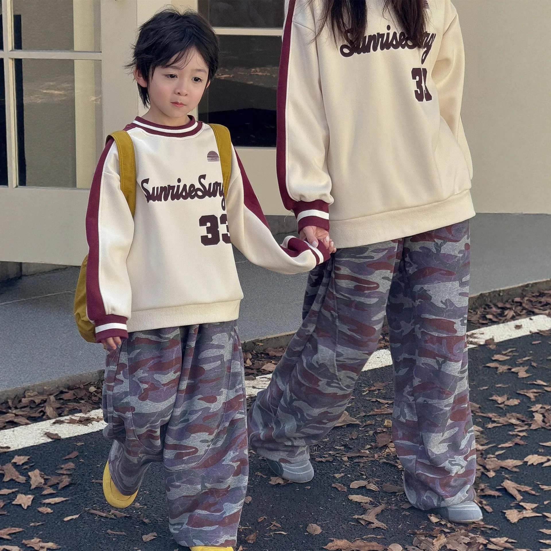 

2025 Unisex Kids & Parents Round Neck Plain Print Sweatshirts Family Matching Outfit for Cute Toddler Boy Girl Casual Wear