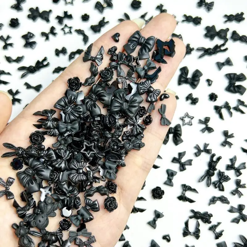 50ชิ้นที่การตกแต่งศิลปะเล็บรูปโบว์สีดำรูปหัวใจเรซินมินิตกแต่งเล็บสไตล์เข้มอุปกรณ์ทำเล็บมือแบบทำมือ
