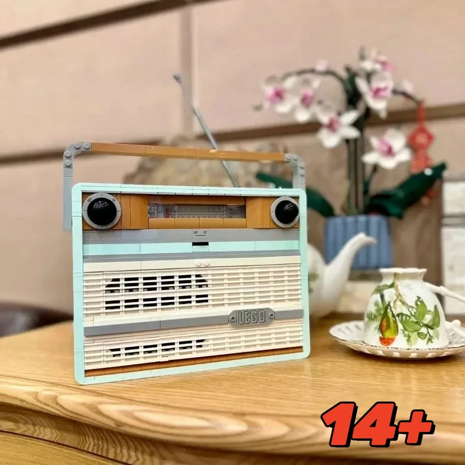 

IN STOCK 2025 NEW 10334 Retro Radio Model Desktop decoration Kit 1970s transistor Radio Bricks Toy for Kids Adult Birthday Gifts