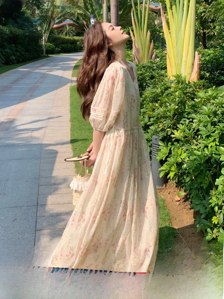 Sukienka maxi w stylu retro z kwiatowym nadrukiem, wyszczuplająca, z dekoltem w kształcie litery V, modna, letnia nowość, elegancka, z bufkami.