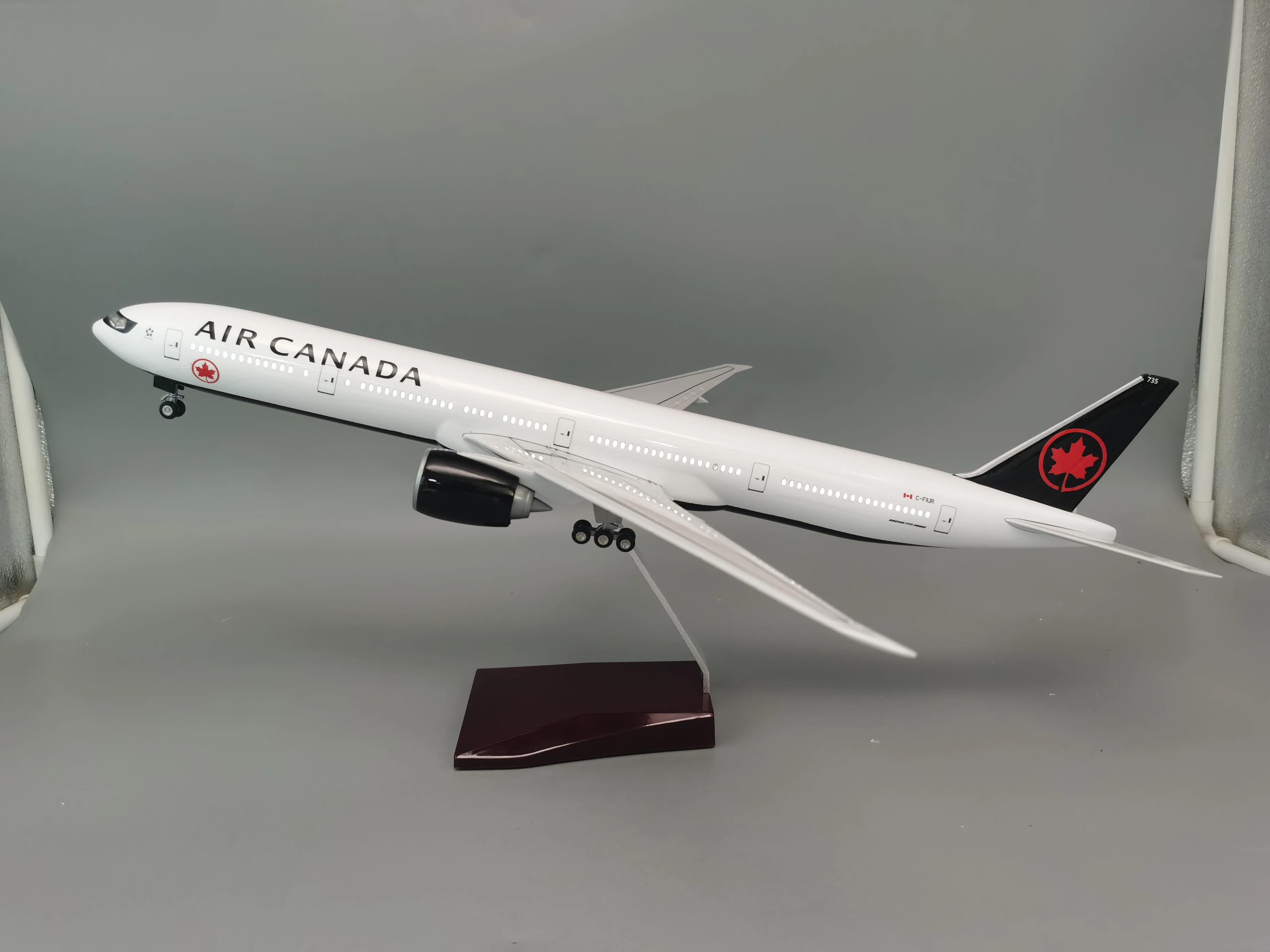 

Decorate Airplane For 777 Canadian Aircraft Model Airplane Model B777 Plastic Resin Replica Plane Model For Collection