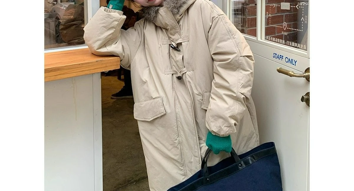 2025 nouveau col de fourrure vers le bas coton vêtements longs sur le genou hiver épaissi chaud pour surmonter coton manteau corne boucle