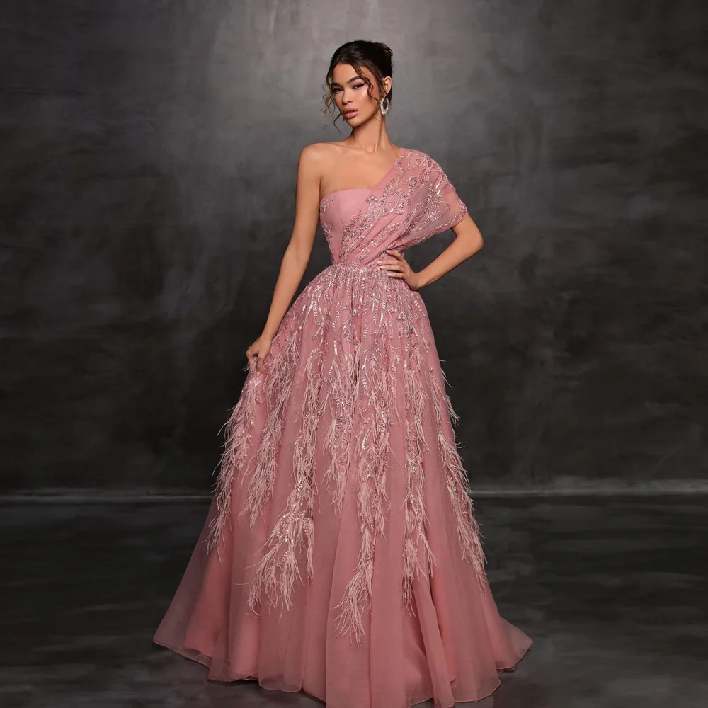 Longue robe de bal en Tulle rose poussiéreux, avec plumes, avec paillettes, épaules obliques, tenue de soirée avec lacets dans le dos