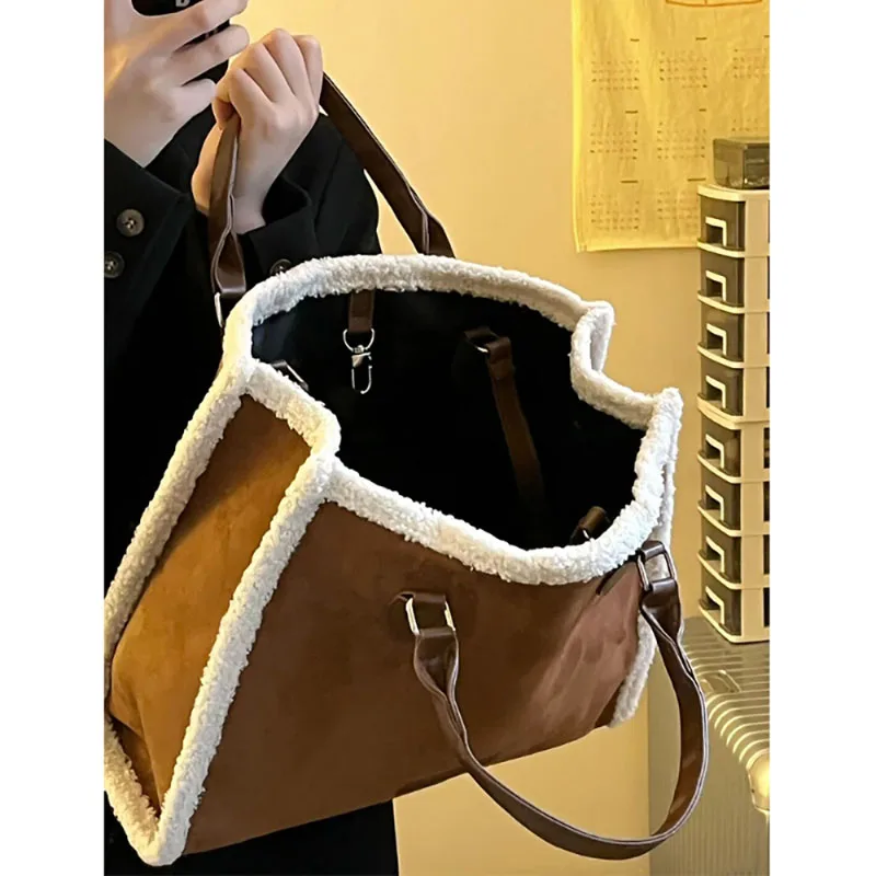 Commuter Large Capacity Tote Bag Vintage Lamb Wool Tote Bag 2023 Autumn Winter Fashion Single Shoulder Underarm Crossbody Bag