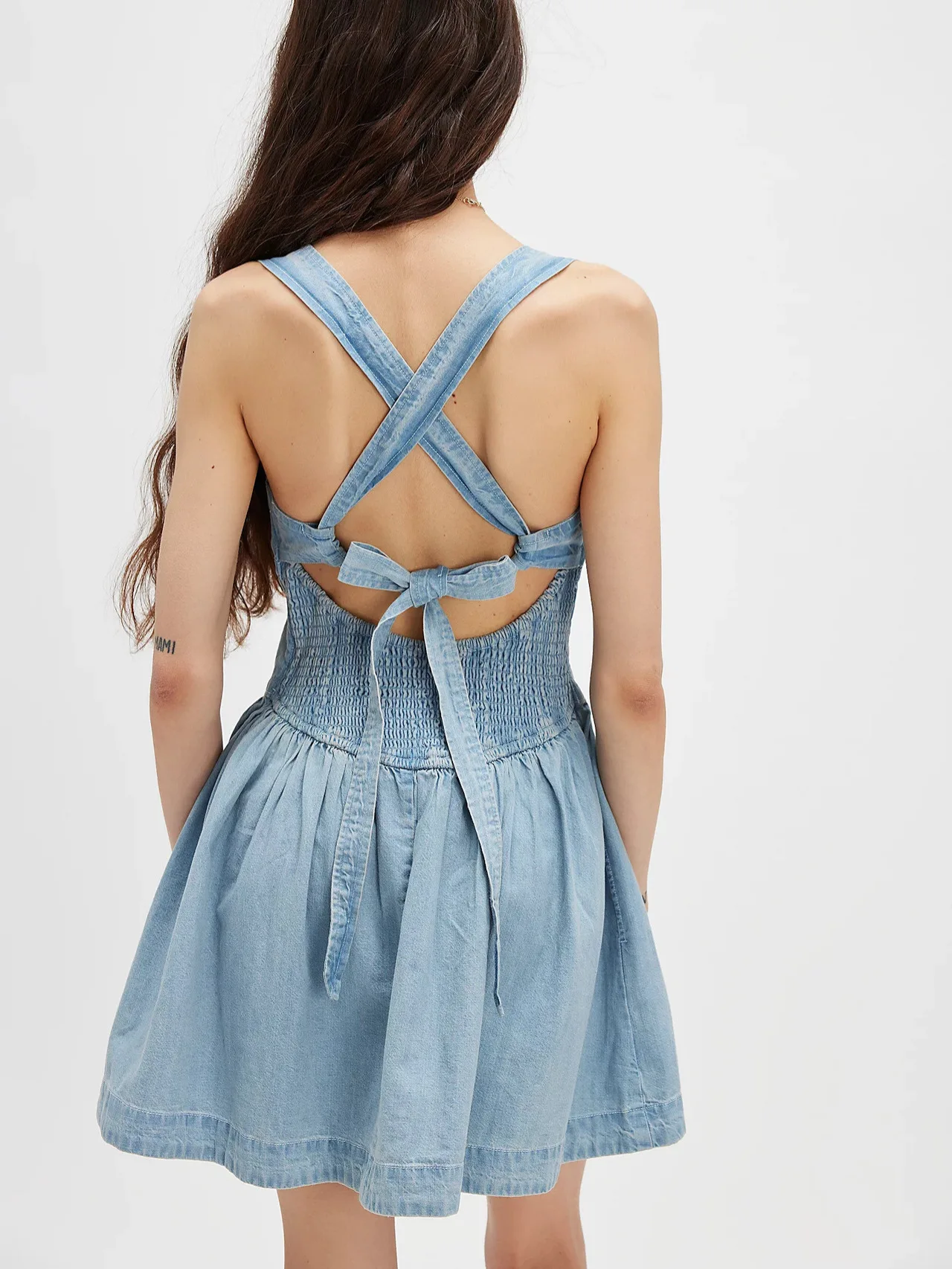 Women's Bodycon Denim Dress, Sexy Backless Mini Sundress with Distressed Wash and High Waist, 2025 Summer Street Style