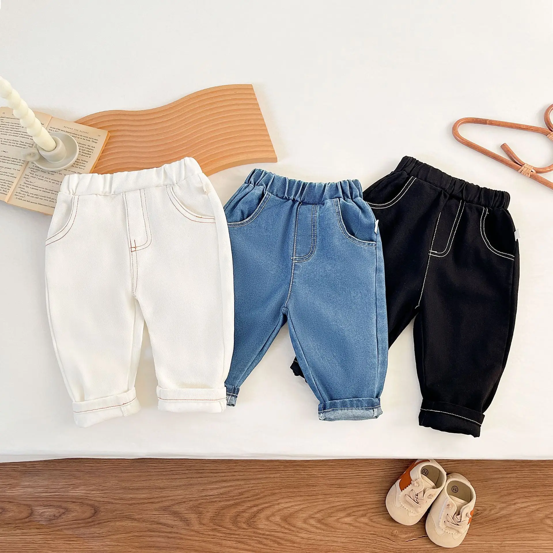 

little kids solid color versatile jeans , stylish and casual jeans spring and autumn with pockets