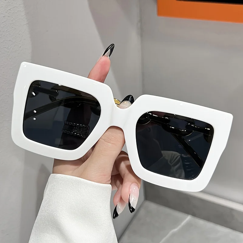 Brand Fashion Large Frame Sunglasses Women Men Personality Chain Lens Leg Design Sun Glasses Retro Rectangle Eyeglasses UV400