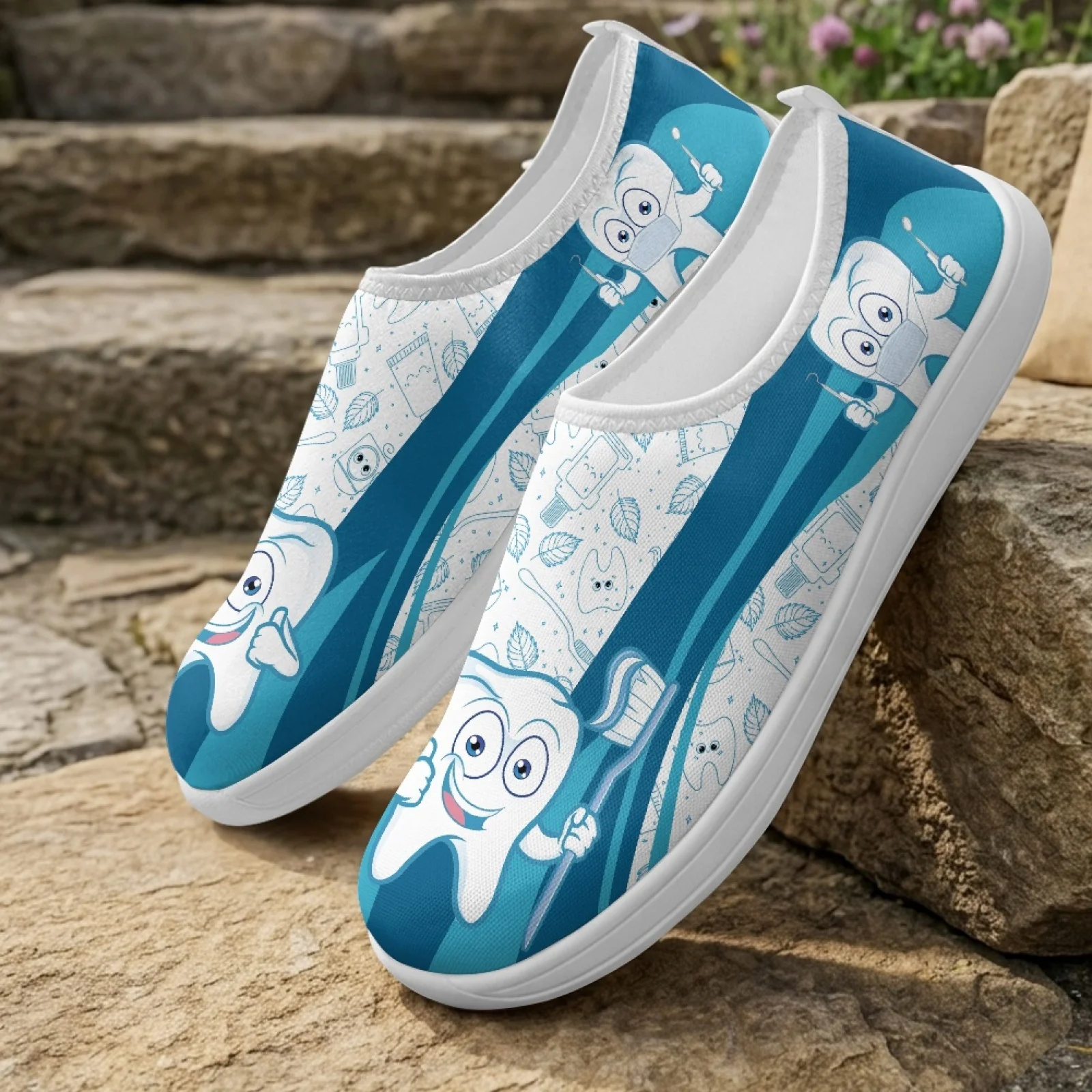 XIXIRIMIDO Slip-on Wide-toed Shoe Nurse Shoes Men's Sneakers and Casual Shoes Zapatillas de Mujer Tenis Feminino Tooth Doctor