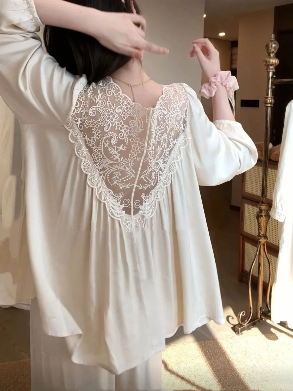 

Women Spring New Style Elegant Stylish Large-sized Pajamas Laid-back Lace Long-sleeved Home Wear