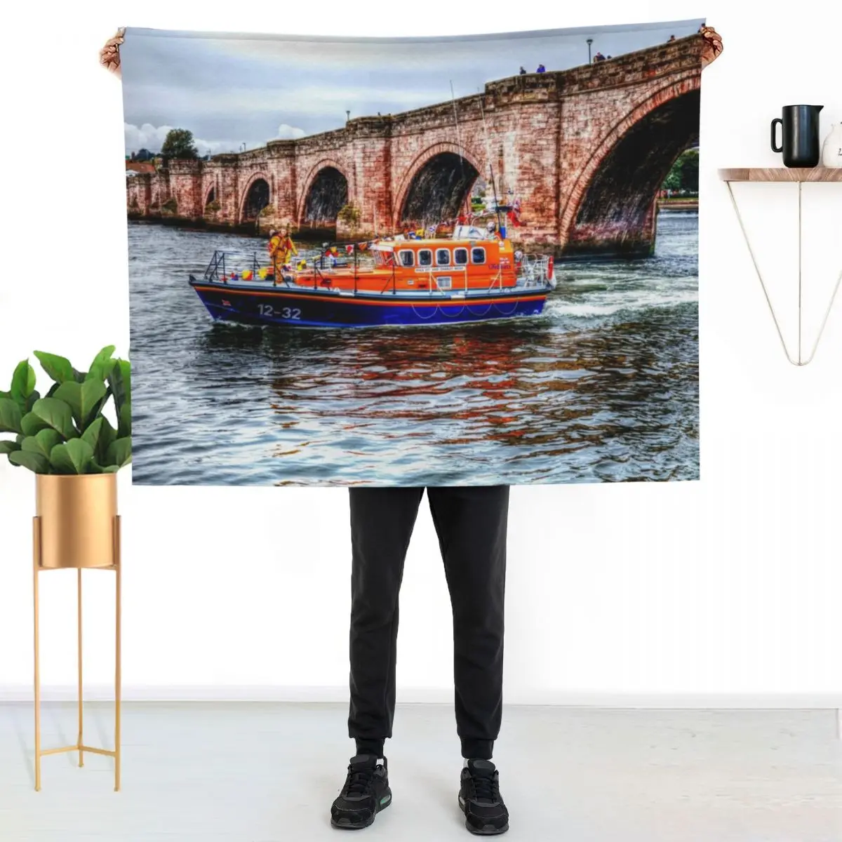 Berwick Upon Tweed RNLI Lifeboat And Old Bridge Throw Blanket Plaid cosplay anime Loose Beautifuls Travel Sofas Blankets