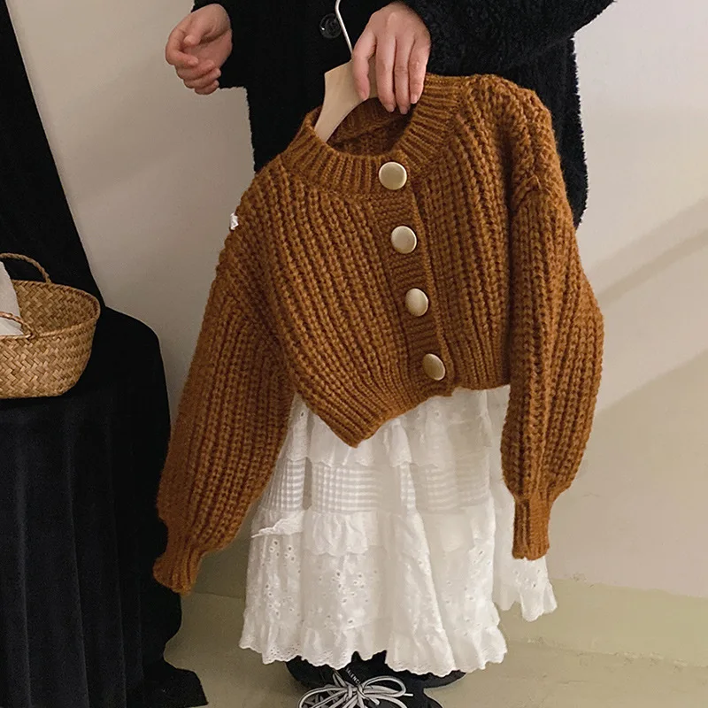 2024 Spring and Autumn Girls' Temperament Knitted Sweater Metal Button Cardigan Jacket Girls Sweet Lace Skirt Tide