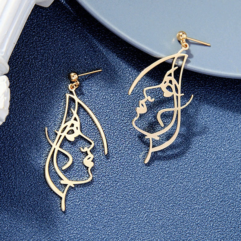 Punk Human Face Drop Earrings For Women Retro Abstract Hollow Out Statement Hand Metal Fashion Dangle Earring Jewelry