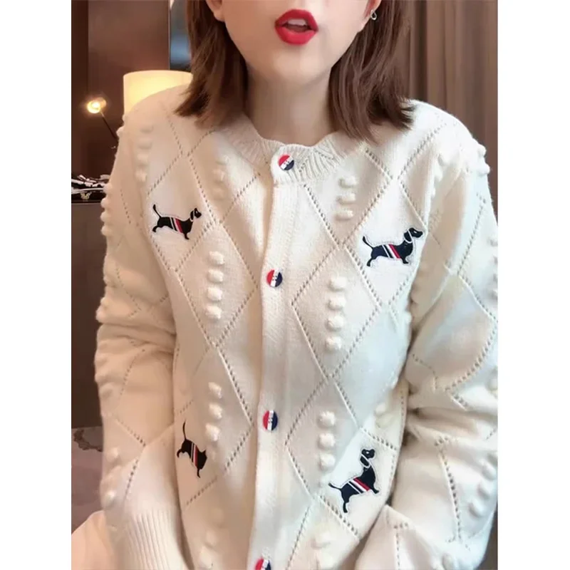 Women\'s Clothing New Fashion Dog Embroidery Wool Knitted Cardigan Autumn Winter Casual Slim O-neck Plaid Sweaters