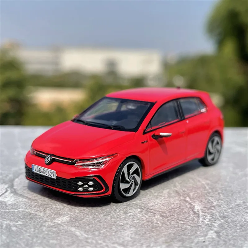 

1:64 VW Golf R GTI MK8 Модель спортивного автомобиля из сплава Литье под давлением Металлический гоночный автомобиль Модель автомобиля Моделирование Миниатюрные весы Детские игрушки Подарок