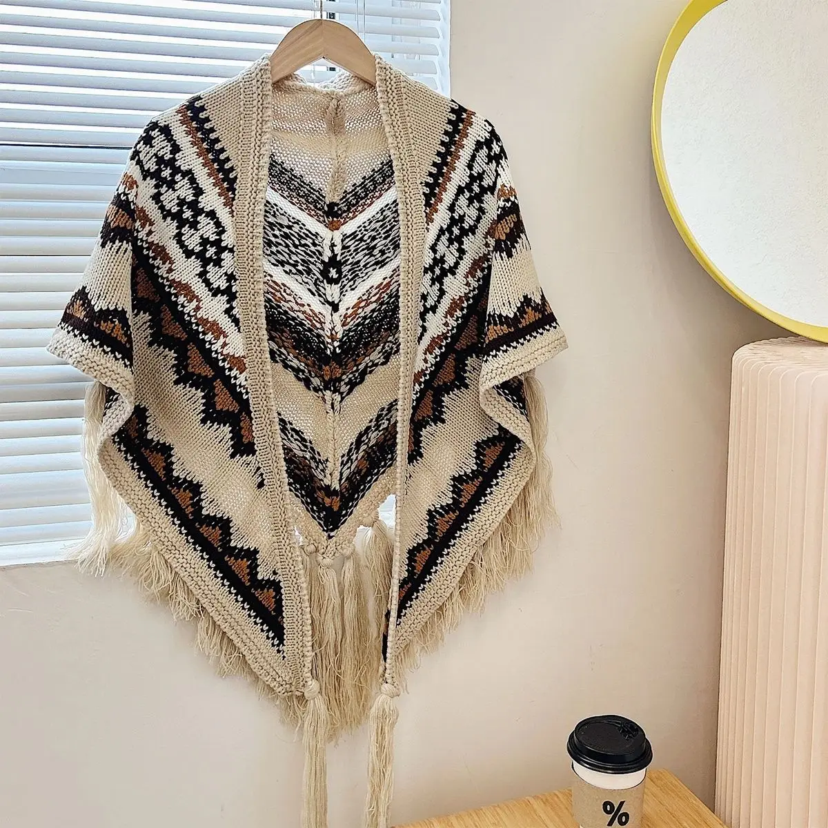 2024 Autumn Winter Stoles Indie Folk Printing Cardigan Tassel Long Shawl Scarf Sweater Knitwear Women Knitted Poncho Cape T288