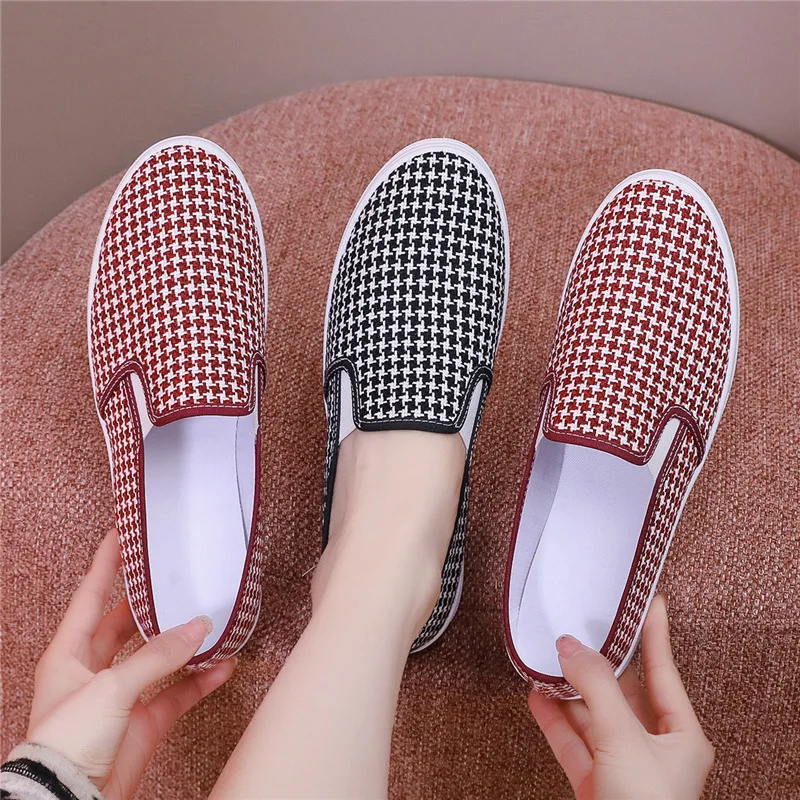 Spring New Old Beijing Cloth Shoes Women Flat Canvas Shoes Student Mother Sneakers Slip on Slip Ons for Women