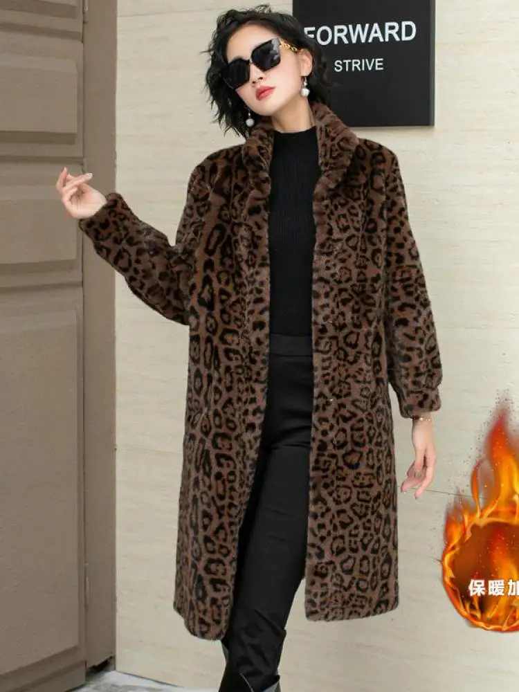 

Женский зимний коричневый леопардовый принт, теплый имитация плюша, кардиган, пальто, корейская модная повседневная куртка с длинными рукавами, топы, плотная одежда