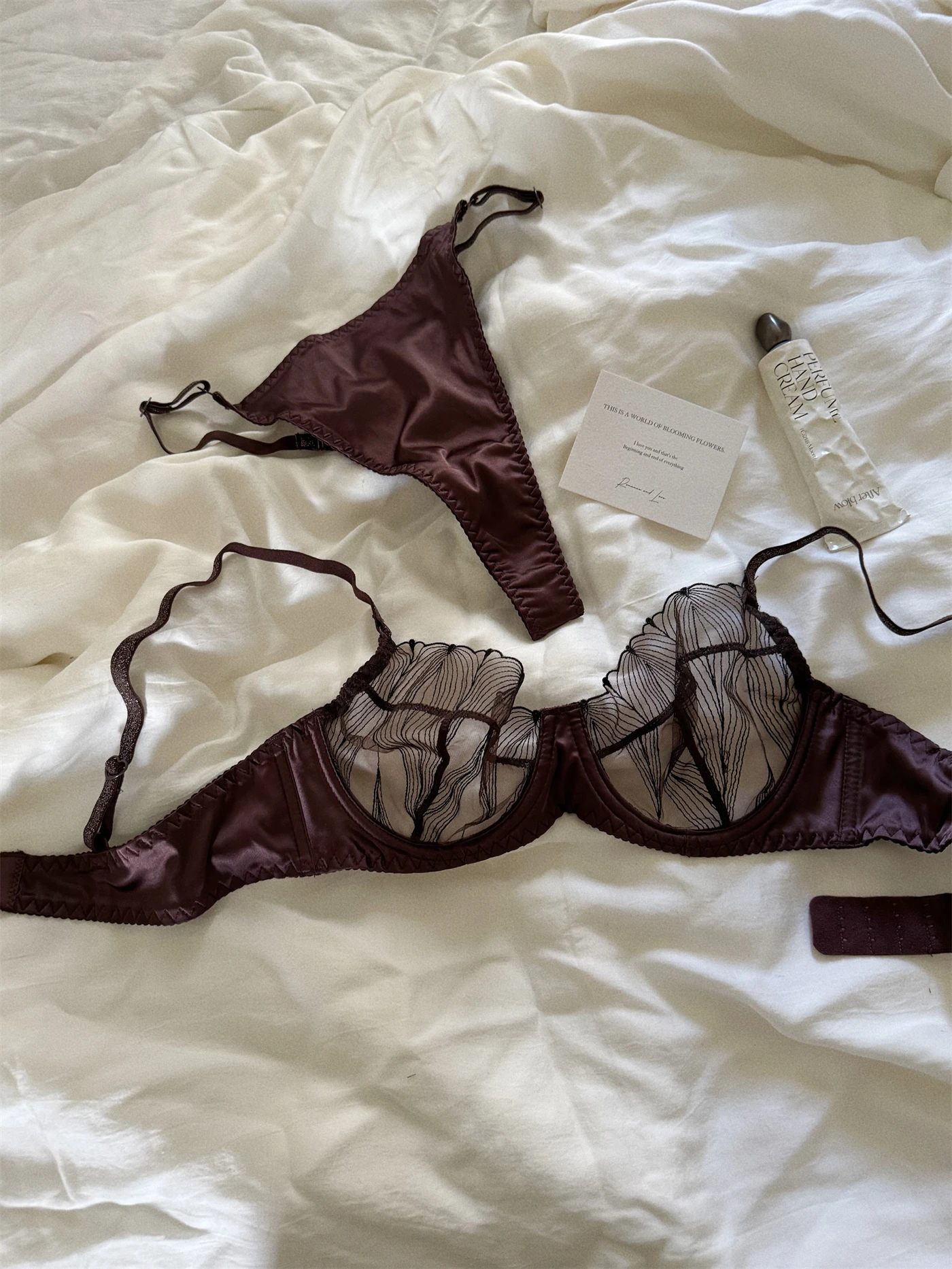 Lace underwear women sexy large size bras embroidered flower lingerie fresh and delicate push-up bra set for large breasts