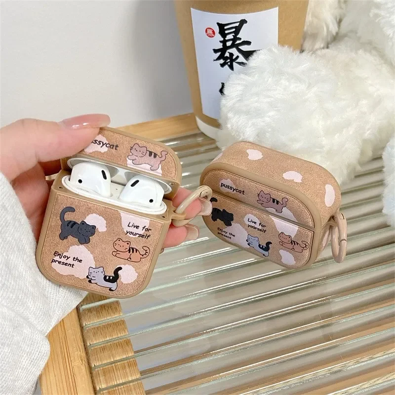 حافظة لطيفة على شكل قطة بنية لأجهزة AirPods 4 Airpod 1 2 3 Pro Pro2 سماعات أذن بلوتوث صندوق شحن غطاء حماية لسماعات الأذن