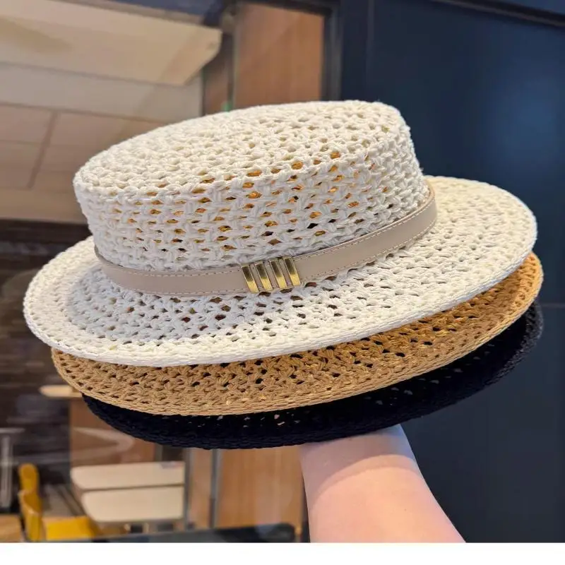 Atmungsaktiver, hohler Stroh-Boaterhut mit Lederbesatz, UV-Schutz für Strandreisen und tägliche Ausflüge. – Detail 3