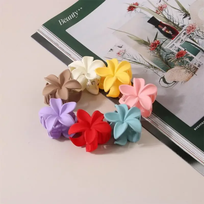 4CM Candy-colored Frangipani Solid-color Plastic Flower Small Clip Hollowed Out Simple Hair Clip Hair Accessories