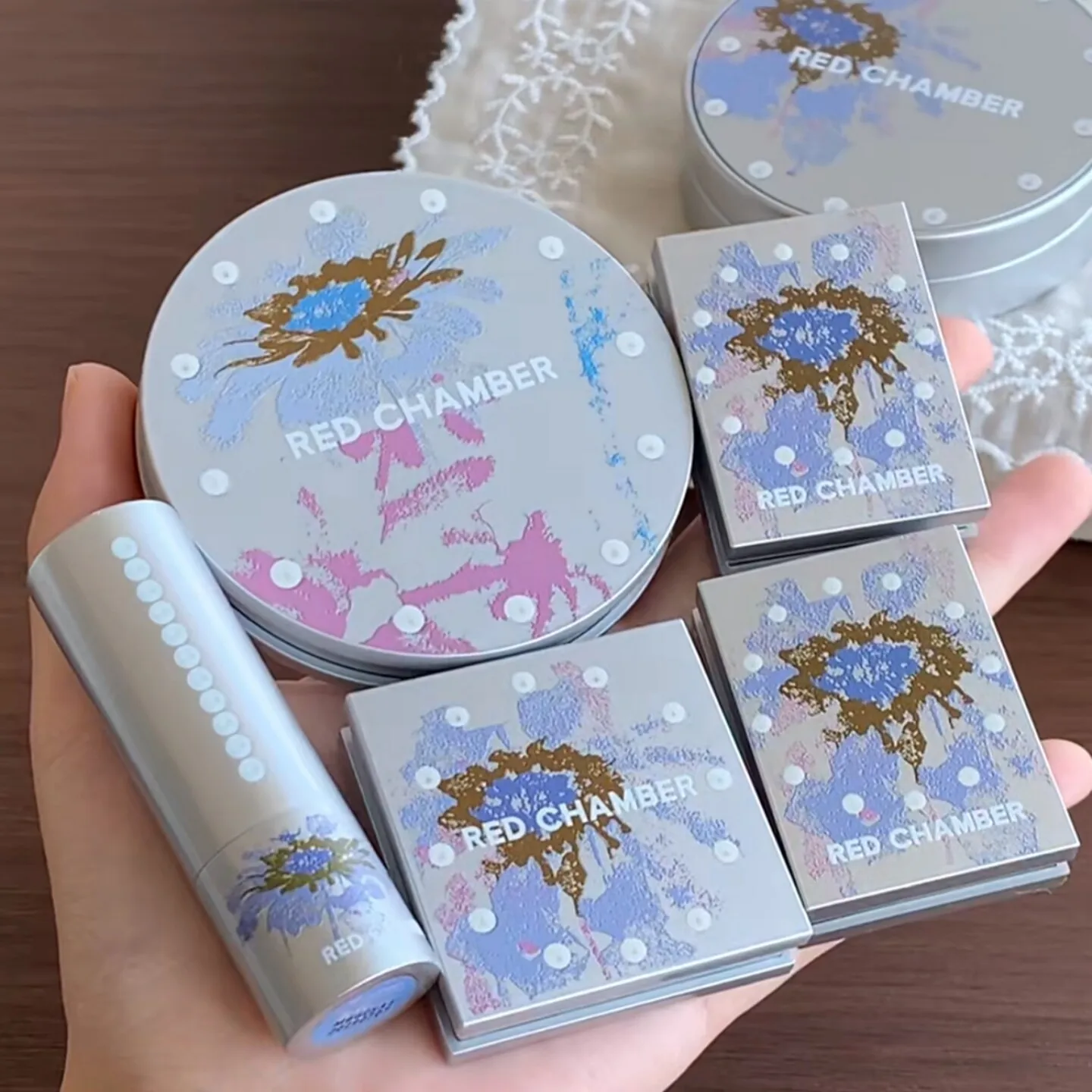 RED CHAMBER 5th Anniversary Limited Многофункциональная пудра, 3-в-1: хайлайтер, компактная пудра, осветляющие румяна для макияжа лица.