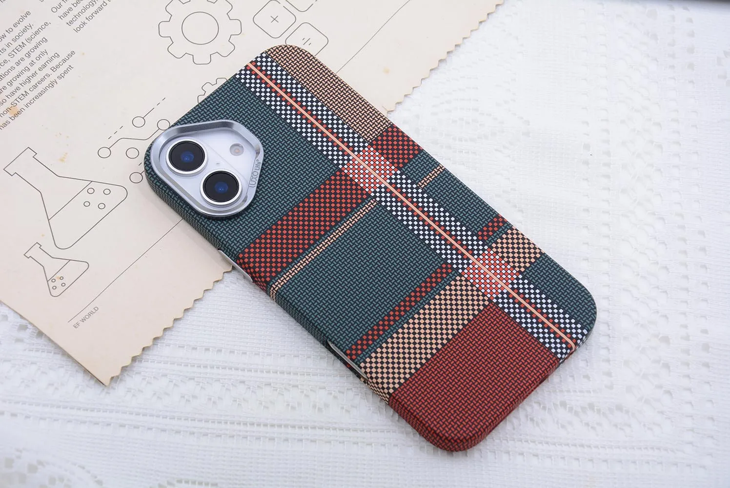 Stripes Contrast Color Carbon Relief Cover 17 Case for iPhone 16 15 Pro Max MagSafe Shell Camera Lens Protector Armor Funda Capa
