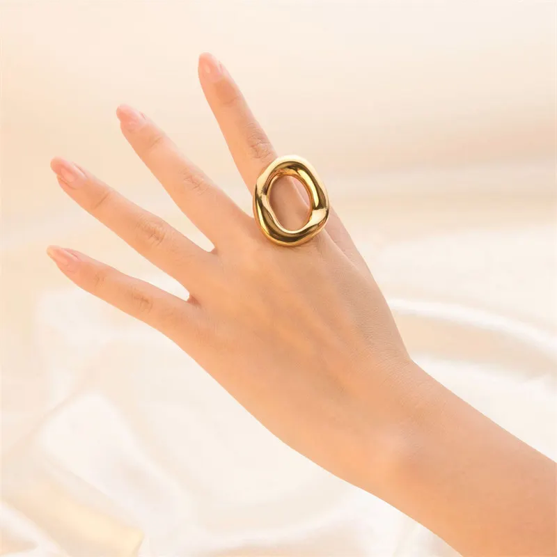 Stainless Steel Chunky Rings For Women Gold Color Waterproof Women\'s Hyperbole Large Ring Simple Geometric Aesthetic Female Ring