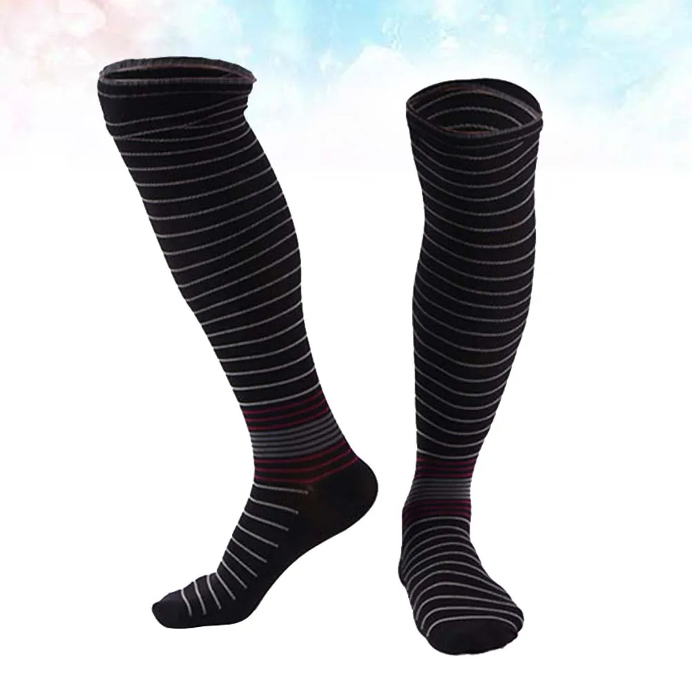 جوارب ضغط عالية للركبة للرجال شريط أزرق مرن مناسب للجري في صالة الألعاب الرياضية والسفر والرحلات الطويلة وتقليل وقت التعافي من التعب