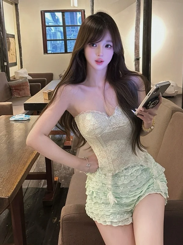 

Sexy Lace Top And High Waist Skirt Two Piece Set Summer New Style Holiday Fashion for Young Women Casual Performance Date