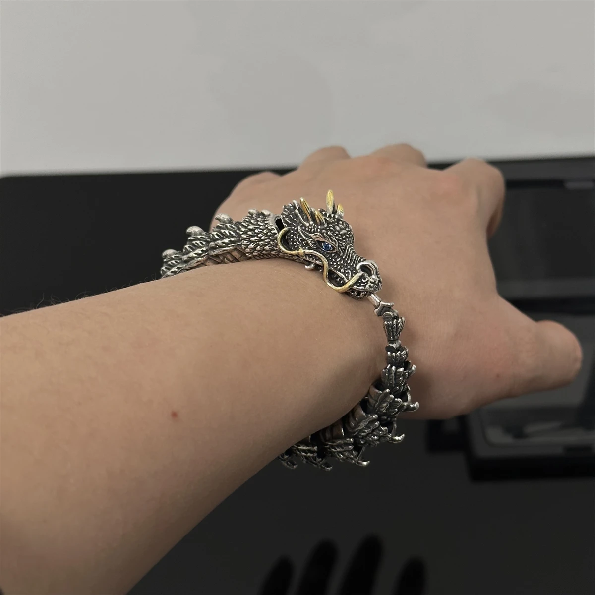 New Men's Domineering Dragon Bone Bracelet Trendy and Niche Design Personalized Retro Handmade Accessory for Men