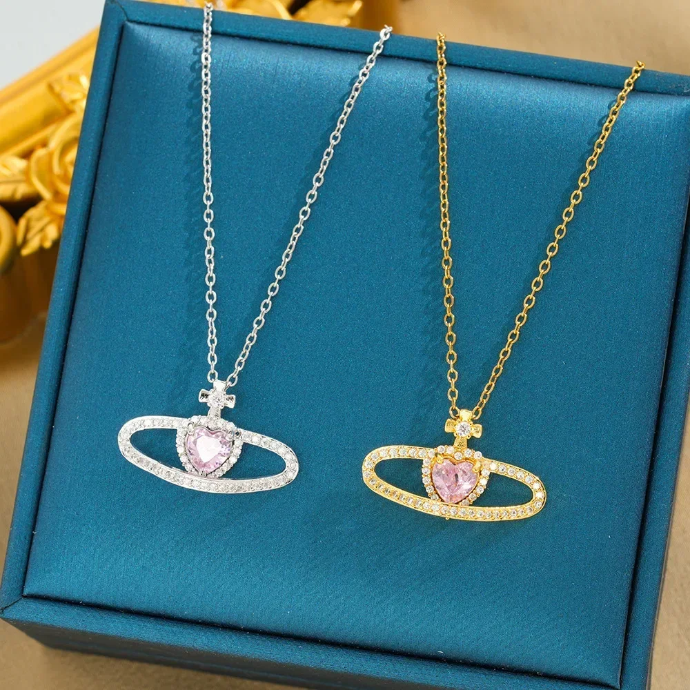 1012025Il design classico e alla moda della collana da donna a forma di cuore scende un senso di sofisticazione