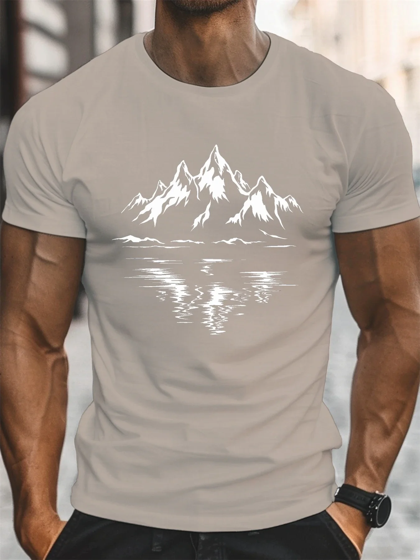 موديل جديد 2025 للرجال صيف 100 قطن عصري غير رسمي فضفاض كبير نمط جبل هندسي مطبوع رياضي رقبة مستديرة قصير