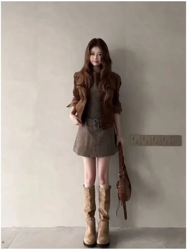 Retro Suede Short Jacket Women's Coffee Color Casual Style Long Sleeve Button Closure Outerwear Perfect for Autumn Winter
