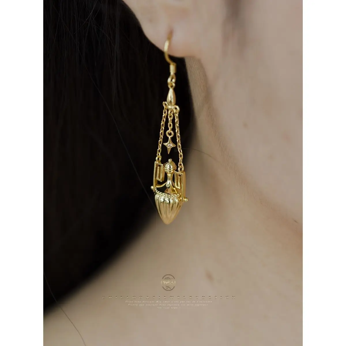 

Edward Period 18K Gold Filled Fashion Non-fading Long Chain Tassel Drop Dangle Earring Jar Shape Ear Hook Jewel Girlfriend Gift
