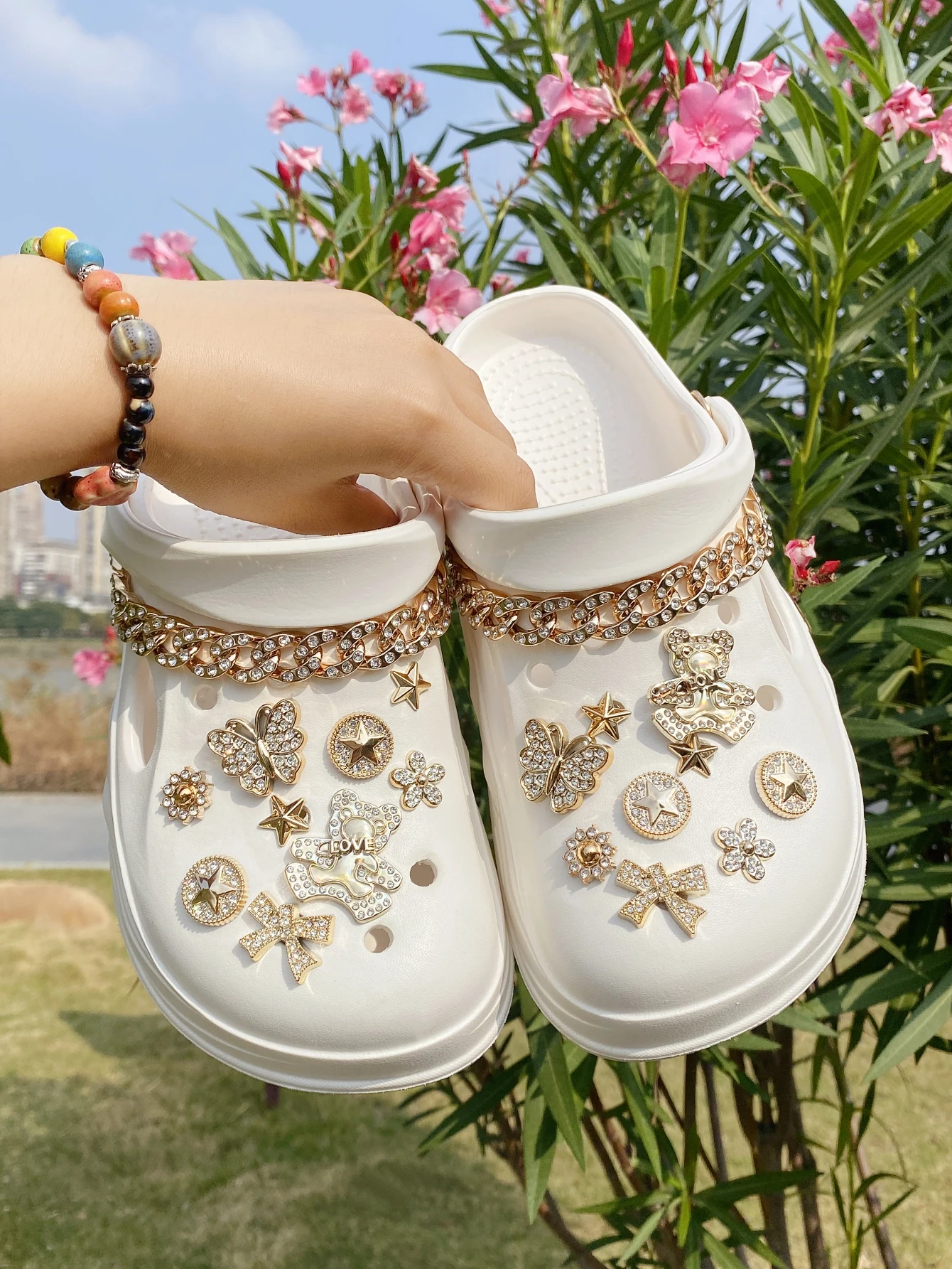 20 pieces of golden love bear, bow, dotted diamond flower, five-pointed star, butterfly, dotted diamond chain shoes with detacha