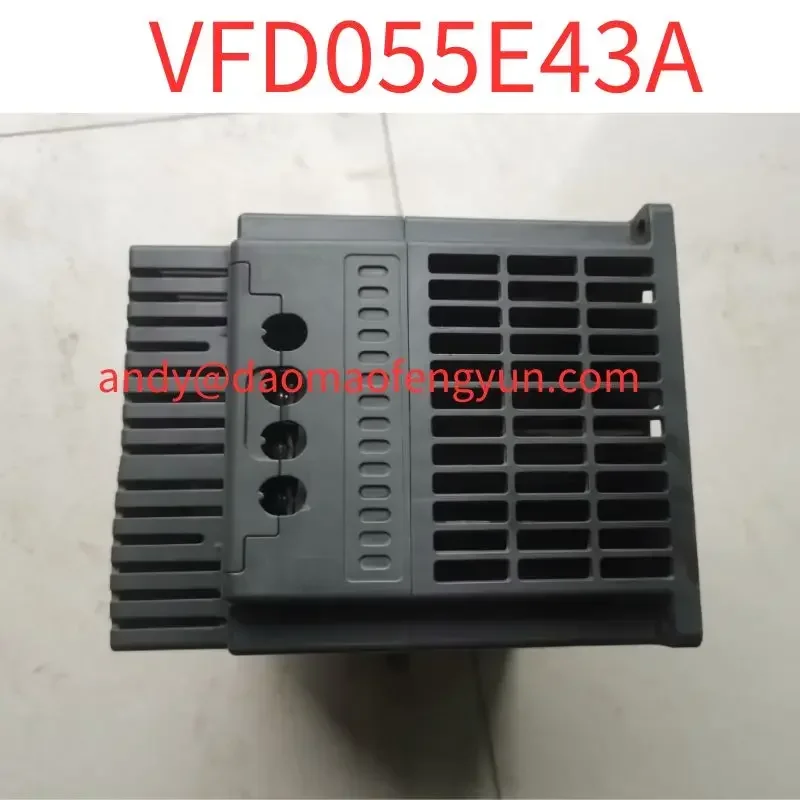 Second-hand test OK VFD055E43A  5.5KW  380V