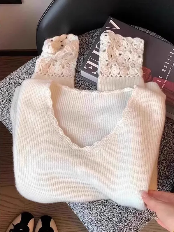

Элегантный белый вязаный свитер с V-образным вырезом и кружевными вставками, с длинными рукавами, для женщин, очень красивый, модный топ на осень-зиму