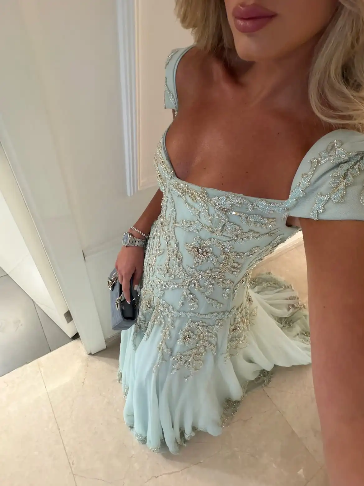Elegante Damen-Abendkleider in Hellblau, Kurzarm, Perlenbesetztes Tüllkleid in A-Linie, Maxikleid mit Schleppe, Formelle Partykleider, Ballkleid