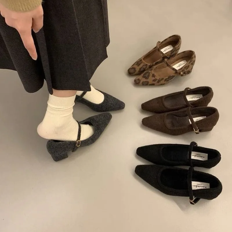 

Pointed Toe Women Loafers Black Brown White Casual Mules Shoes Belt Buckle Shallow Slip On Low Flat Heeled Party Pumps Size 40