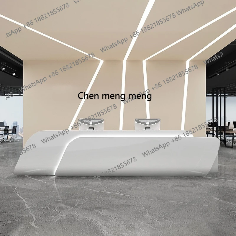 Meja kasir salon kecantikan dari stainless steel, profil hotel, meja resepsionis sederhana, berwarna cat.