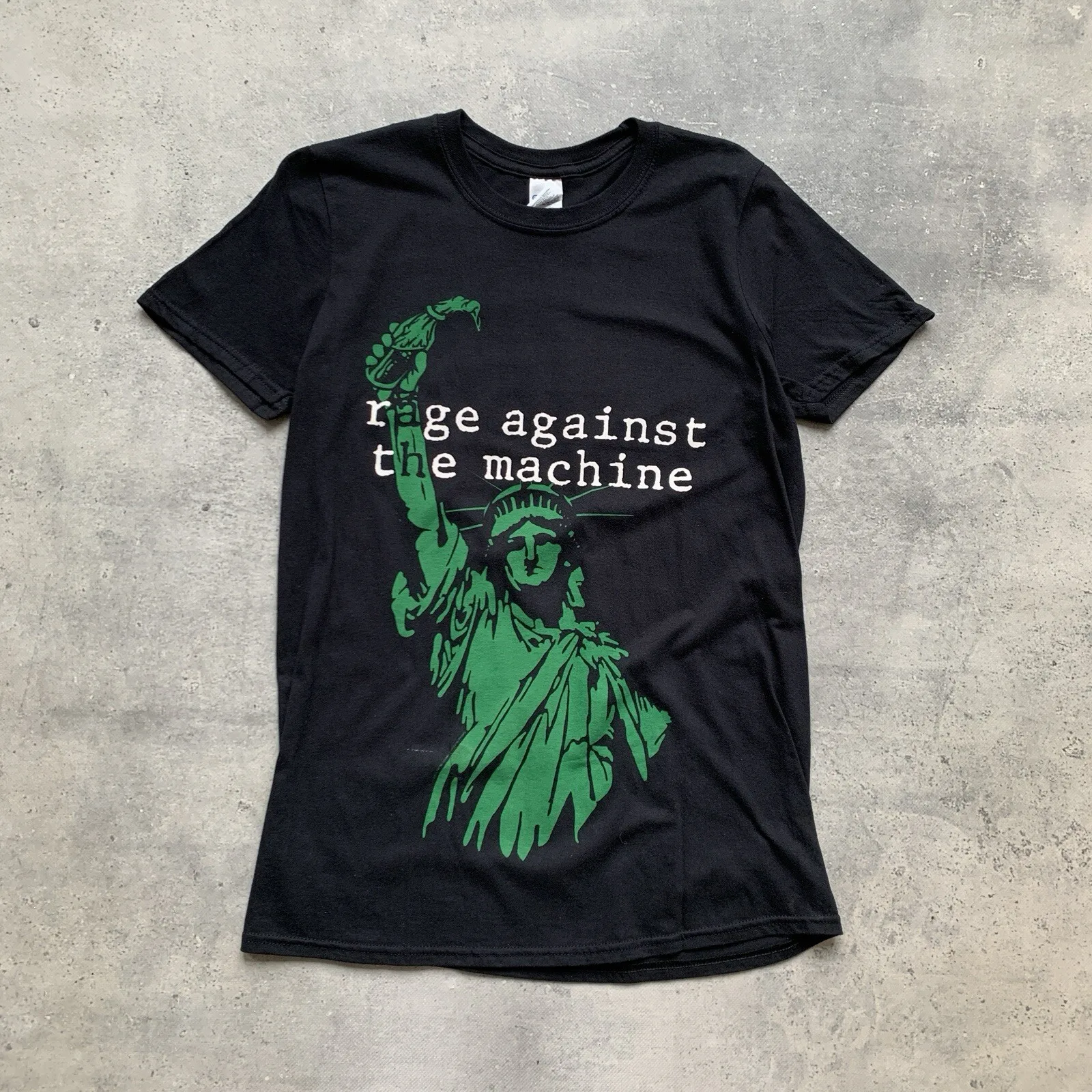 

RAGE AGAINST THE MACHINE BLACK TEE T-SHIRT MEN'S SIZE S