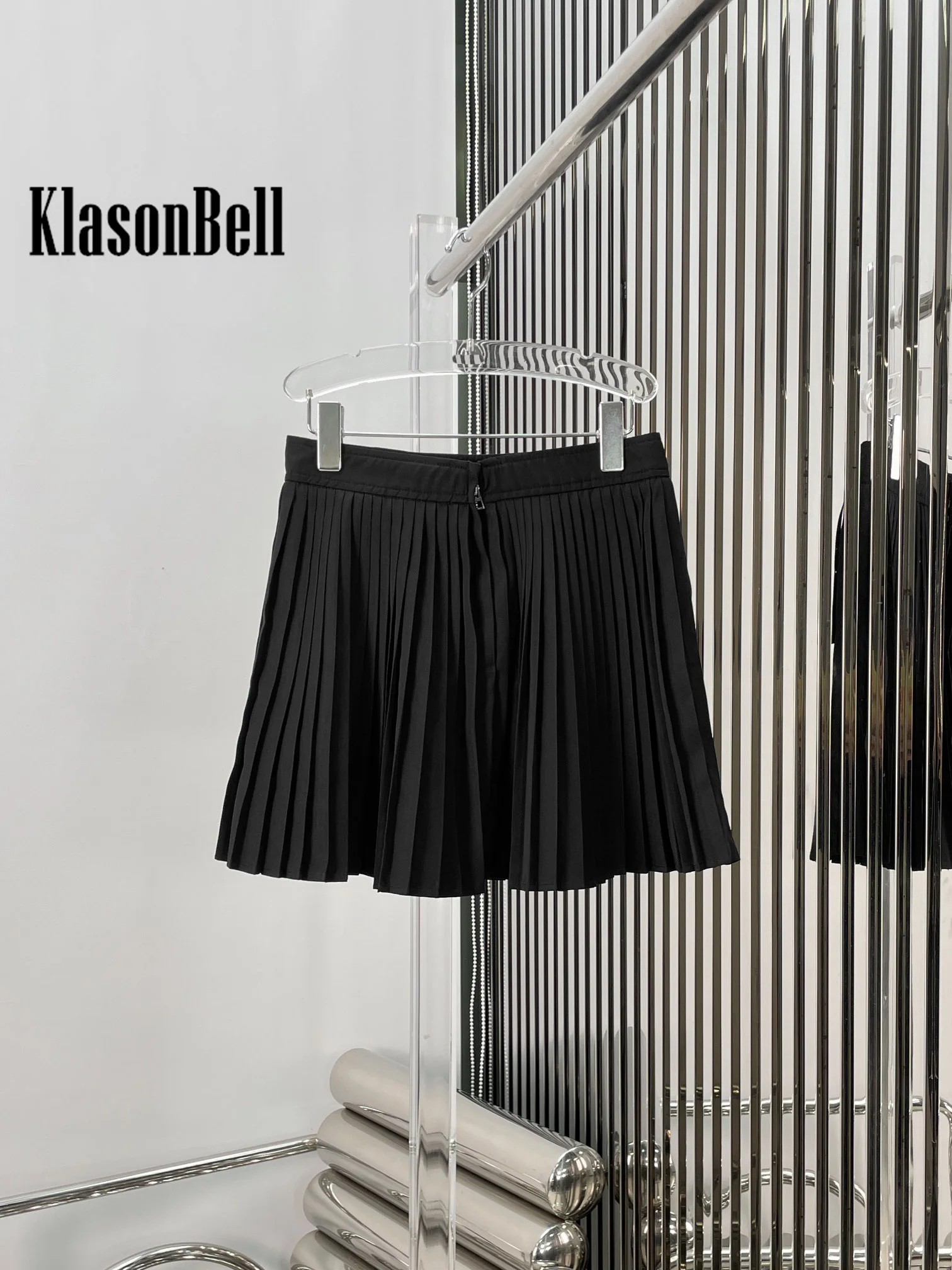 8.29 KlasonBell Women\'s Fashion Metal Buckle Sashes Collect Waist Pleated Skirt Black All-matches Back Zipper Mini Skirt